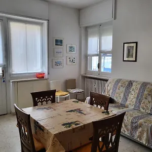 marinas-house-imperia.hotelitalianriviera.com/